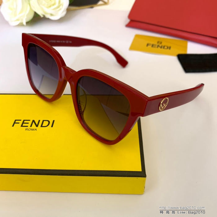 FENDI芬迪 高品質 女款太陽鏡 FF0373S  lly1649